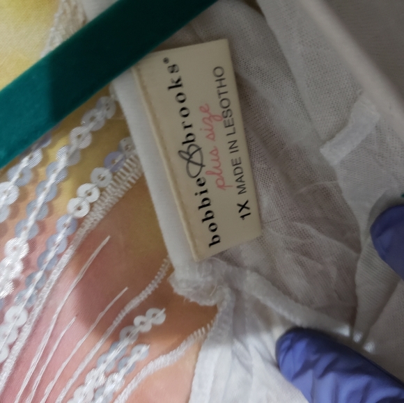 Lightweight  Plus Size Sequened Butterfly Shirt-Bobbie Brown-1X-pre-luved - Picture 3 of 6